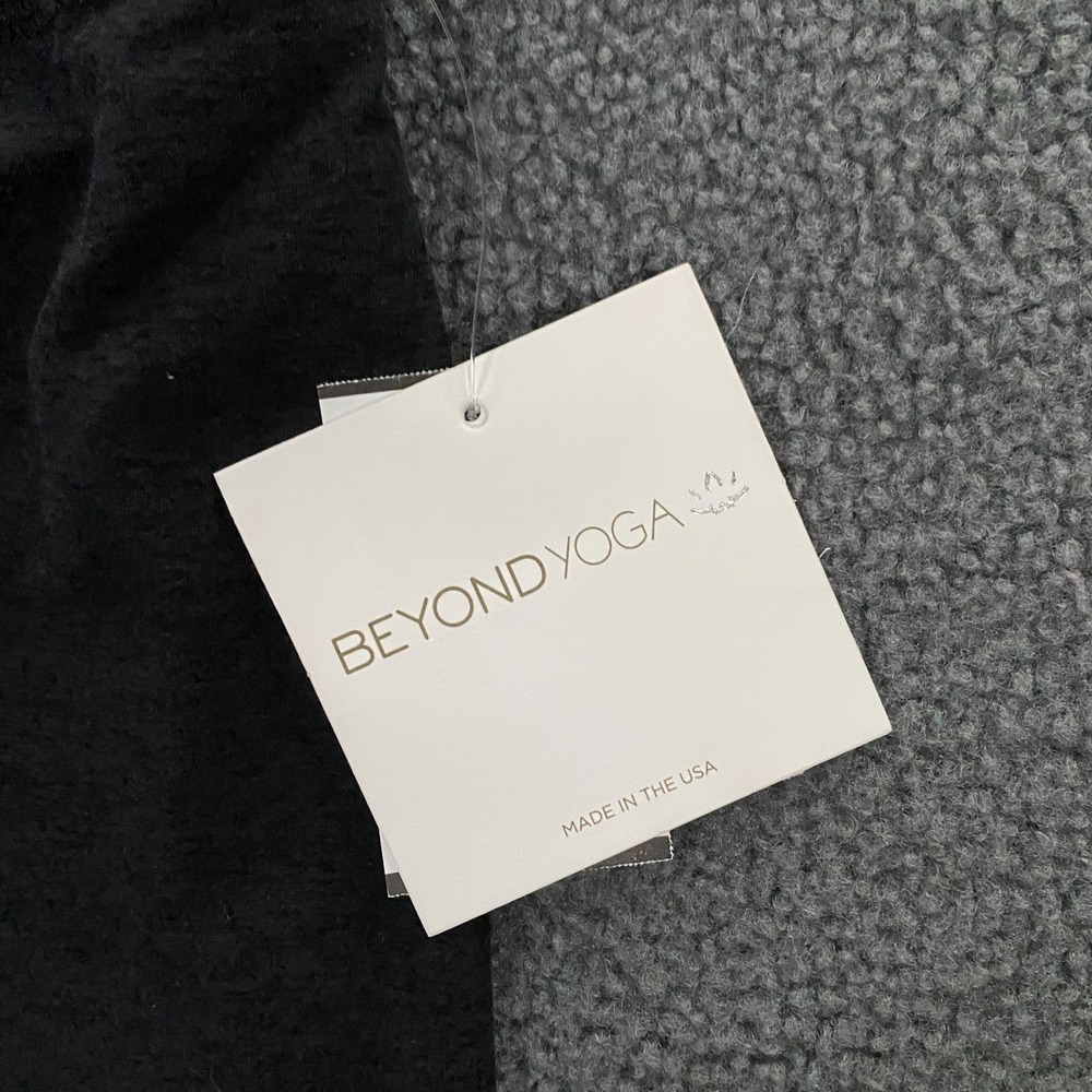 Beyond Yoga Set of 2 size XS Twist Through Leggings Worked Up Shorts NWT - Picture 13 of 16